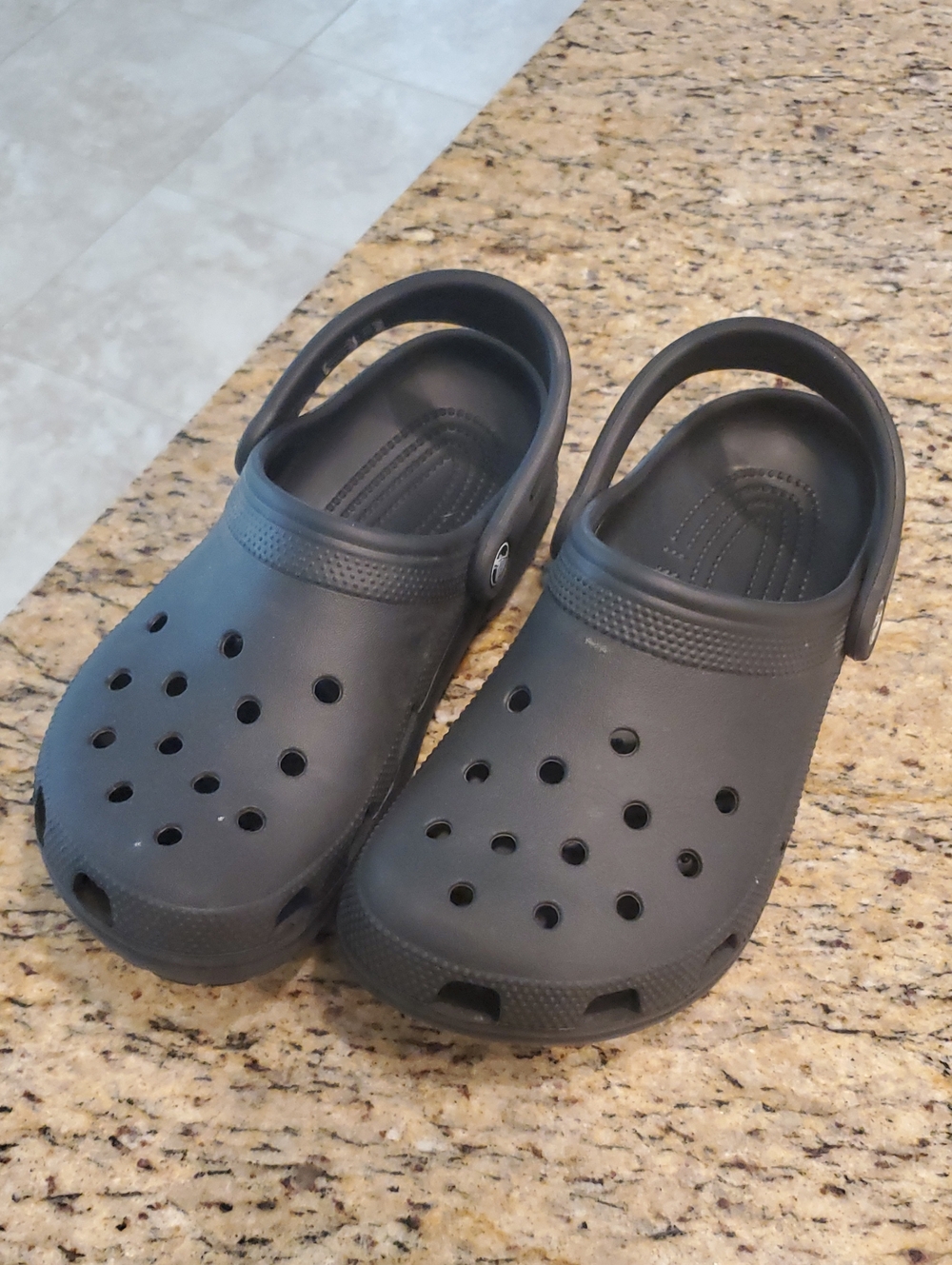 Classic Black Crocs M7 W9 in Great Condition